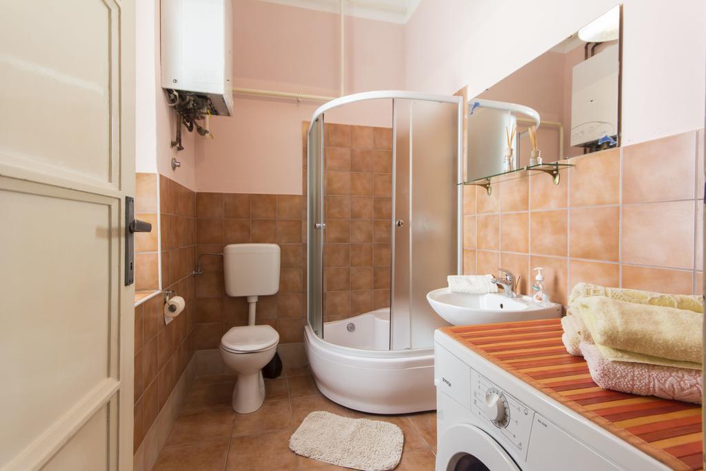 Spacious & Smart Center Apartment Πούλα Δωμάτιο φωτογραφία