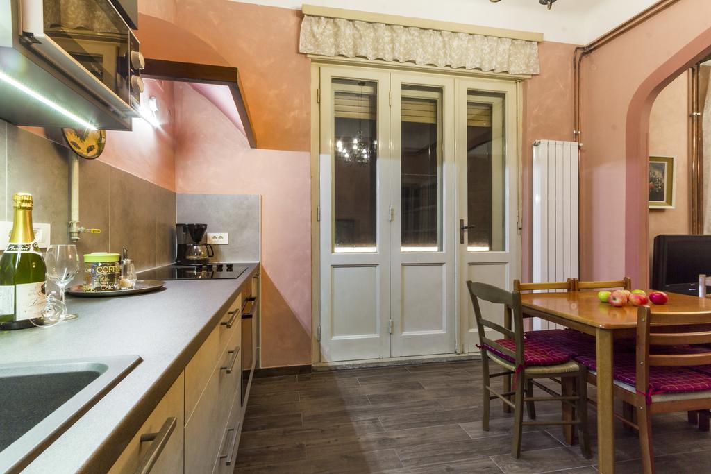 Spacious & Smart Center Apartment Πούλα Εξωτερικό φωτογραφία