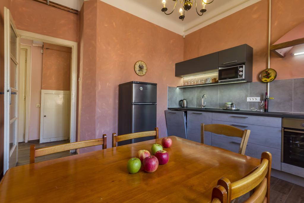 Spacious & Smart Center Apartment Πούλα Εξωτερικό φωτογραφία